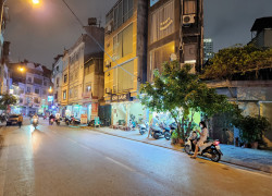 Bán gấp nhà Tam Khương, vài bước ra ôtô tránh, 33m2, 6 tầng, chỉ 4.65 tỷ.
