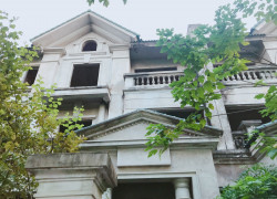 Cần bán BT mặt hồ K7 Ciputra – đất rộng 334m2, sau nhà nhìn ra hồ và công viên 65ha.