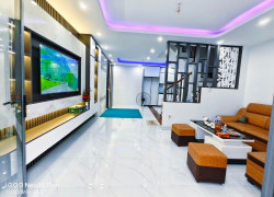 Bán nhà phố Trần Duy Hưng, Cầu Giấy, ngõ thông, thẳng, xây mới 45m2x5 tầng, 13 tỷ