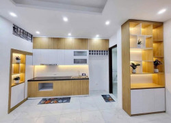 Hàng xóm ngoại giao đoàn 79 mét 3 tầng chỉ 10,8 tỷ