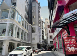 Cần bán HXH đường Nguyễn Trãi, P. Bến Thành, Q.1. Diện tích 5.4x16m, giá 26.5 tỷ