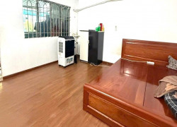 BÁN NHÀ QUỐC LỘ 13 - GẦN CHỢ BÌNH TRIỆU - GẦN 65M2 - NHỎ 4 TỶ - SỔ VUÔNG VỨC
