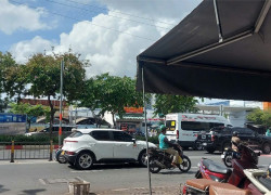 CHUYỂN NHƯỢNG NHÀ 4 TẦNG MỚI – FULL NỘI THẤT – Ở NGAY – HẺM XE HƠI