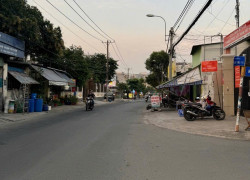 GẦN KINGKOI Q9, LÊ VĂN VIỆT ĐANG BÁN LÔ ĐẤT 3,xTỶ