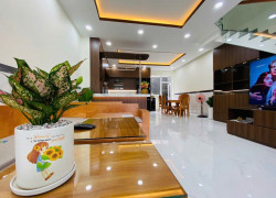 Bán nhà Hiệp Phú - Thủ Đức – 150m² – Đường 12m – thích hợp ở hoặc làm văn phòng.
