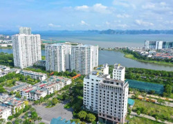 Do chuyển định cư cần bán căn hộ 3Pn 96m2 trung tâm Bãi Cháy.