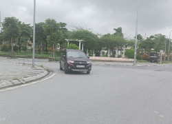 BÁN ĐẤT LÝ SƠN - NGỌC THỤY, VIEW TRIỆU ĐÔ
📍 Diện tích: 56m²
🚗 Ô tô 7 chỗ vào tận nhà – Đường thông thoáng
🌅 View