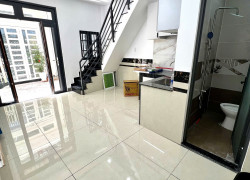 bán nhà đường trương thị hoa  quận 12 giá 2.3 tỷ tl 2pn , 2 wc hẻm xe hơi