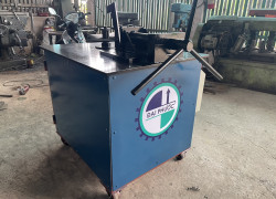 Máy uốn góc