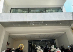 Toà nhà văn phòng đẹp, thang máy HXH Huỳnh Văn Bánh, Phú Nhuận. 420m2 sàn, giá 21,3 tỷ