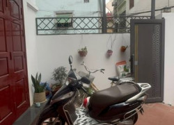 Bán nhà đẹp 3 mặt thoáng, cách mặt đường Hồ Tùng Mậu 50m, DT 80m², 3 tầng, giá chỉ 13.5 tỷ