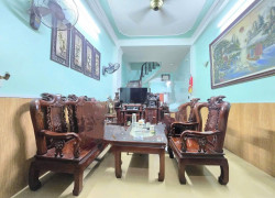 Bán nhà Ngõ 296 Minh Khai, 40 m2, dân xây, ngõ thông rộng. 6,7 tỷ
