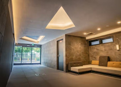 Bán tòa nhà 217m2 - 11 tầng - view hồ Trúc Bạch - MP Nguyễn Khắc Hiếu - 158 tỷ