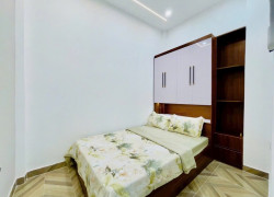 NHỈNH 3 TỶ - VÀI BƯỚC CHÂN XE HẺM XE HƠI- CÓ BÃI ĐẬU XE HƠI GẦN NHÀ