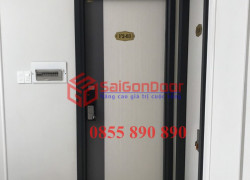 Cửa thép deluxe sgd ct