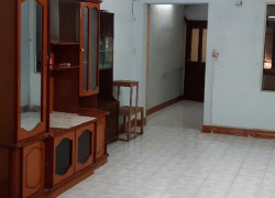 Bán căn hộ chung cư tầng 2 nhà H2 khu tập thể Nguyễn Công Trứ ( phường Hai Bà Trưng, HN)