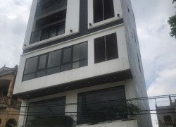 BAN NHÀ TRUNG TÂM HUYỆN , NGÕ NÔNG Ô TÔ ĐỖ CỬA 40m/ 5 TẦNG CHỈ 4 TỶ