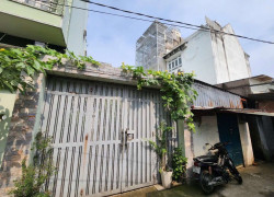 Bán nhà Trần Xuân Soạn (xe hơi đỗ cửa); 52m2; tiện xây mới; sổ hồng