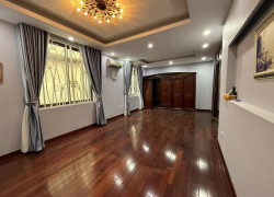 MẶT NGÕ THÔNG Ô TÔ VÒNG QUANH-GẦN HỒ-FULL NỘI THÂT-Ở NGAY-160M 5T 17xTỶ-BỒ ĐỀ LONG BIÊN