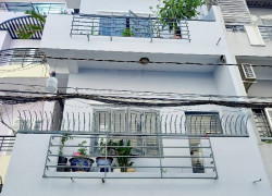 Nhà 4x8,hẻm xe tải,3 tầng,Lê Văn Sỹ,sát mặt tiền, 9 tỷ.