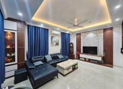 HÀNG HIẾM-LÔ GÓC 2 MẶT TIỀN-Ô tÔ VÀO NHÀ-1 NHÀ RA PHỐ