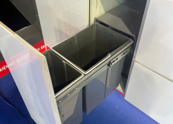 Thùng rác đôi âm tủ ABS an toàn, không độc hại TaKing