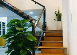Cần bán nhà mặt tiền Nguyễn Chí Thanh - Hải Châu, 82 m2, 3  tầng, giá hơn 8 tỷ
