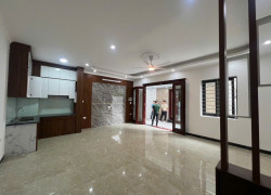 BÁN NHÀ THẠCH BÀN 6.5 m - 6.7 TỶ