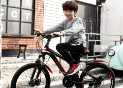 Xe Đạp Cho Bé: Đừng Chỉ Mua Một Món Đồ Chơi, Hãy Tặng Con Cả Một Hành Trình! 🚴‍♀️