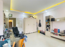 Bán nhà mặt tiền Dương Bá Trạc, Quận 8 – vị trí kinh doanh đắc địa – giá chỉ 7.2 tỷ