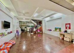Bán Biệt Thự-hẻm 6m Hoa Bằng-ngang 6.7m-nội thất xịn-sổ vuông-nhà mới