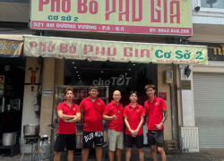 TUYỂN 2 NHÂN VIÊN NAM PHỤ QUÁN PHỞ BAO ĂN Ở