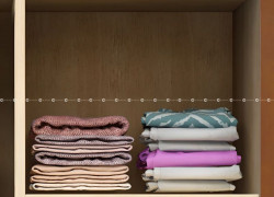 Tủ Quần Áo Gỗ Xoan Đào Tự Nhiên Khắc Hoa Văn Nổi