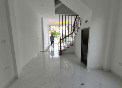 NHÀ ĐẸP, VỊ TRÍ ĐẸP, Ô TÔ ĐỖ CỬA, NGAY HỒ ĐIỀU HOÀ, GIAO THÔNG THUẬN TIỆN, NGẬP TRÀN TIỆN ÍCH, GIÁ QUANH 4 TỶ