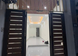 Nhà Trích Sài, 6 tầng thang máy, diện tích 43m, mặt. tiền 3m thoáng đẹp.