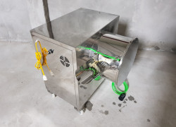 Chuyên cung cấp máy rửa trứng