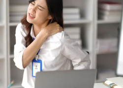 Làm cách nào để phòng tránh đau cổ vai gáy cho dân văn phòng?