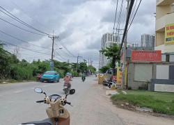 Nhà 3 tầng BTCT hẻm xe tải 1 xẹt Nguyễn Xiển, 66m2, 5.6 tỷ, sát Vinhomes