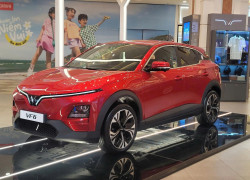 VF6 tặng kèm tiền mặt, tặng phụ kiện cao cấp