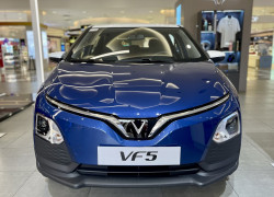 VF6 Plus nhiều màu