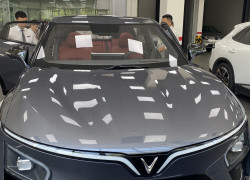 VF7 Plus nhiều màu