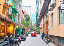 Ngõ nông, ô tô đỗ cửa, mặt tiền 6m phố Láng Hạ 61m² x 5T – 20,3 tỷ