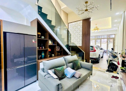 Nhà Quận 1- mặt tiền Phường Tân Định- xe hơi trong nhà 60m2 cao 3 Tầng NT sịn: 18 Tỷ. VŨ 0933910039