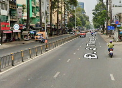 15 Triệu: HIẾM nguyên căn MẶT TIỀN đường 3 tháng 2 Q10- cao 4 tầng 3 phòng thông suốt. VŨ 0933910039