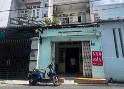 NHÀ 1 ĐỜI CHỦ - HẺM NGỰA CHUẨN 8M THÔNG THẲNG 1 TRỤC - CÁCH MẶT TIỀN BÙI QUANG LÀ 100M.
PHƯỜNG 12 GÒ VẤP- 4MX15M - 5