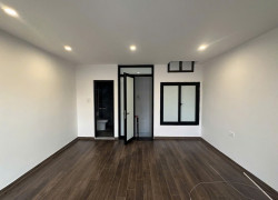 Nhà Tứ Liên - Tây Hồ - 5 tầng - thang máy - chuẩn công năng, về ở luôn giá 9,4 tỷ