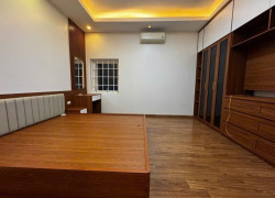 Lạc Long Quân- dân trí cao-tiện ích đầy đủ-thiết kế hiện đại-nhà mới ở ngay-5 tầng giá nhỉnh 10 tỷ.