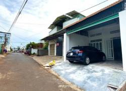 Cần bán nhà mặt tiền 372 Trần Phú, giá 3tỷ350tr, vị trí đẹp, thuận tiện kinh doanh hoặc đầu tư.
 Diện tích: 5m x 20m