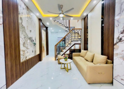 Nhà mới 2 tầng sàn 42m2, Vuông – Quang Trung QV