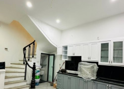 NHÀ MỚI 5 TẦNG 28 M2 LÊ THANH NGHI, NGÕ NÔNG 3 GÁC, GIÁ 5.95 TỶ